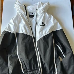 Women’s Nike Windbreaker